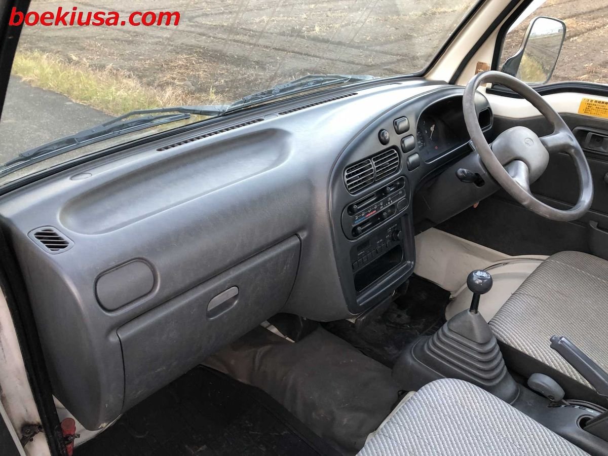 1997 Daihatsu Hijet JDM car for sale — photo 9 of 11