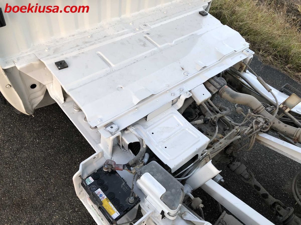 1997 Daihatsu Hijet JDM car for sale — photo 6 of 11