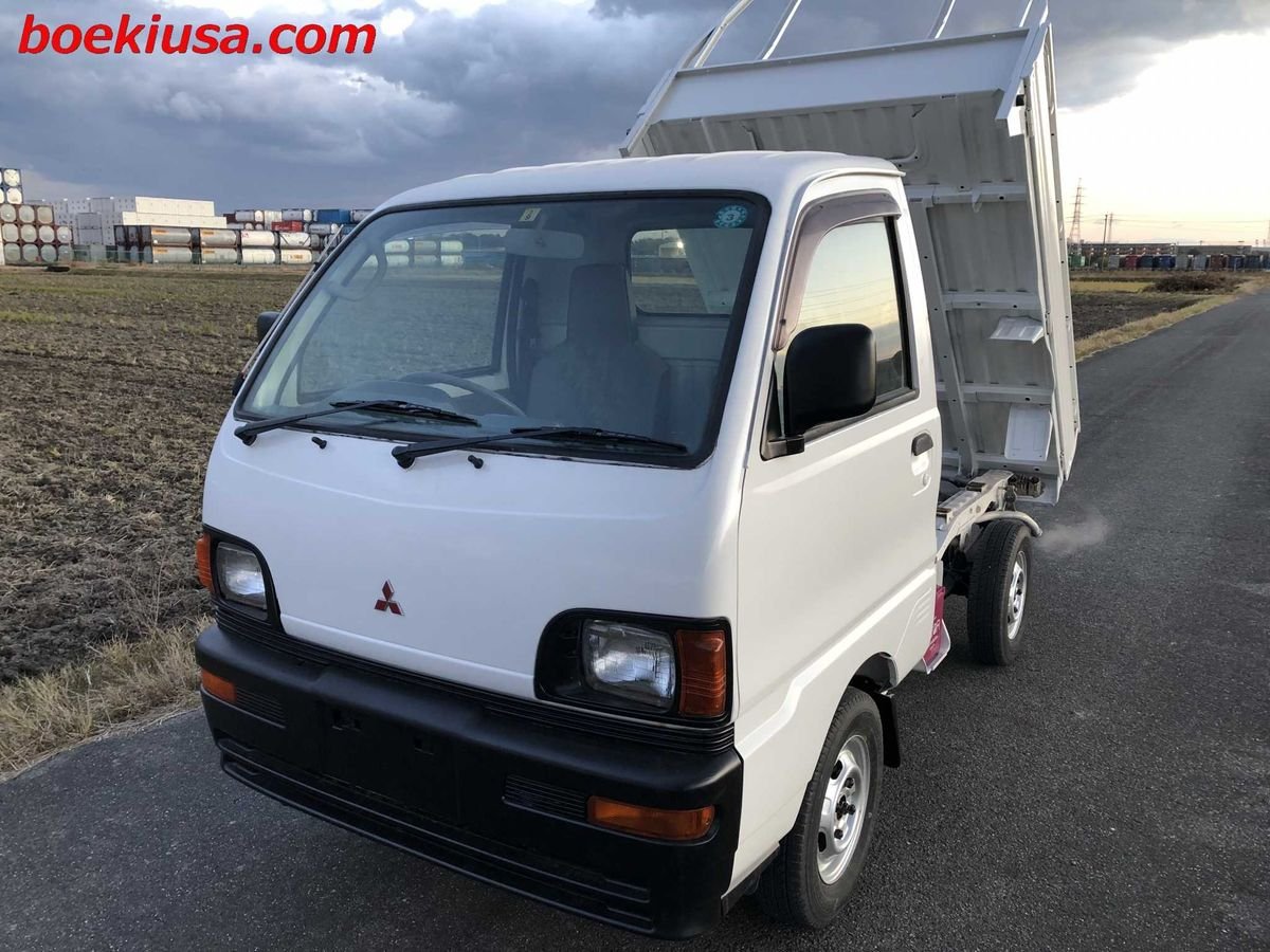 1997 Mitsubishi Minicab JDM car for sale — photo 2 of 11