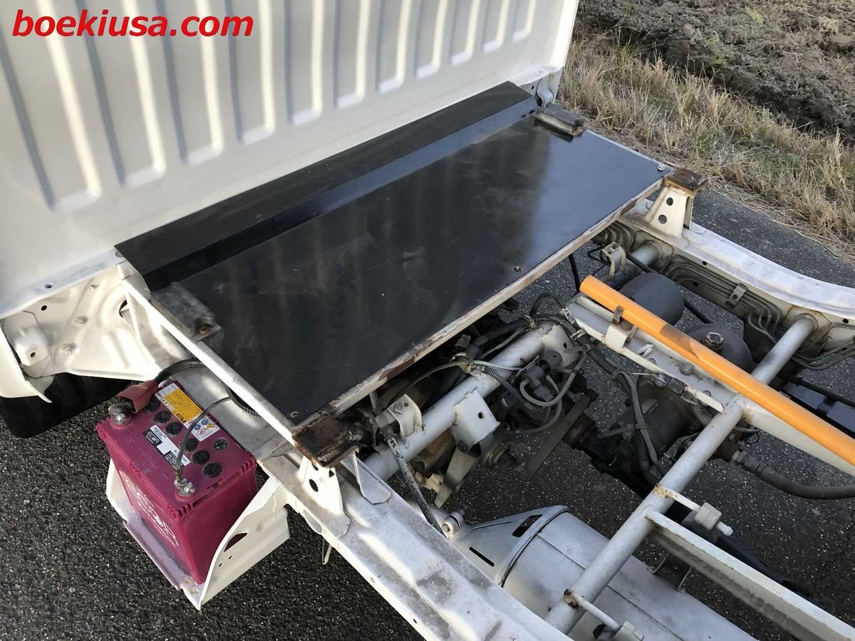 1997 Mitsubishi Minicab JDM car for sale — photo 6 of 11