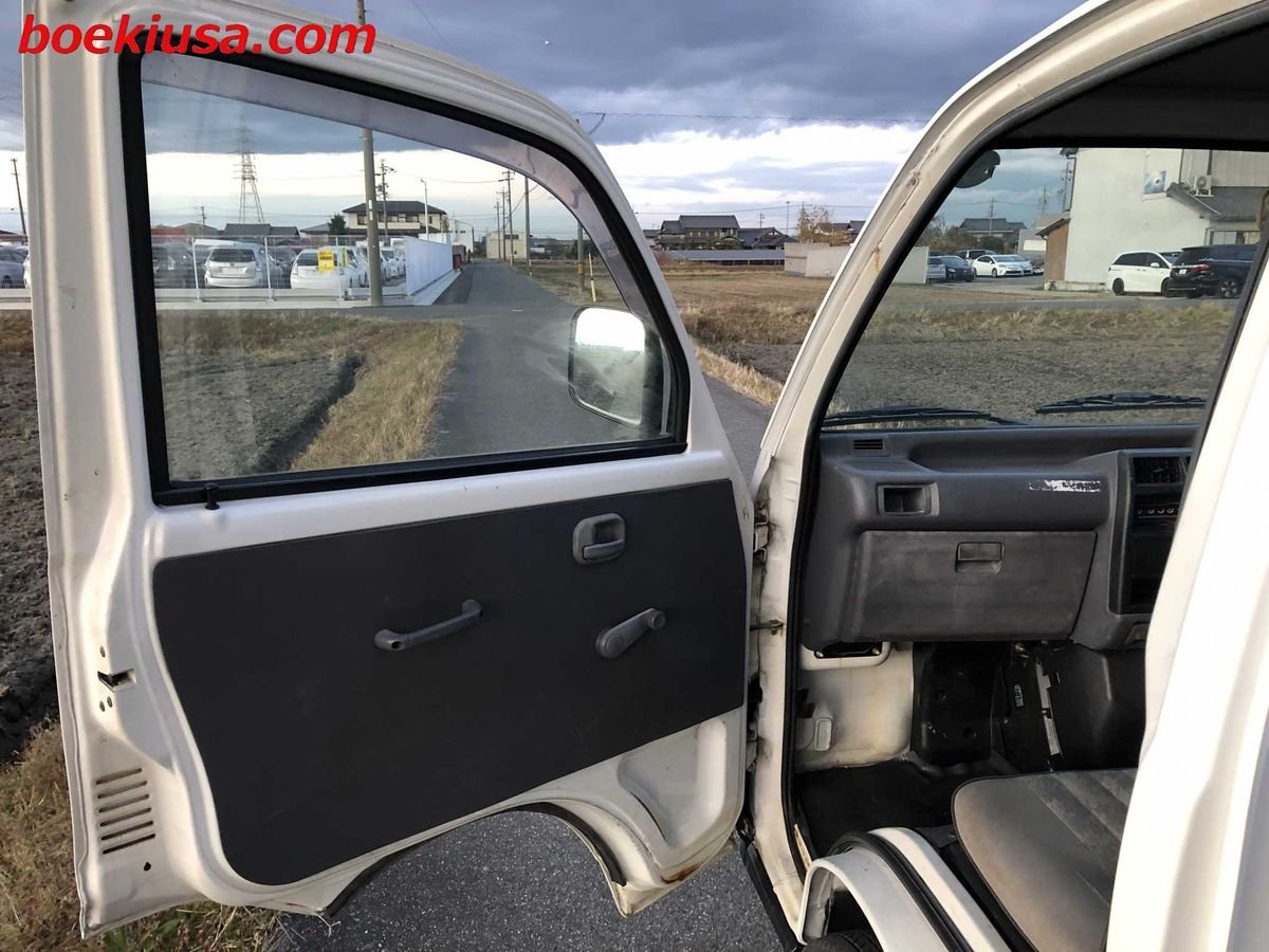 1997 Mitsubishi Minicab JDM car for sale — photo 8 of 11