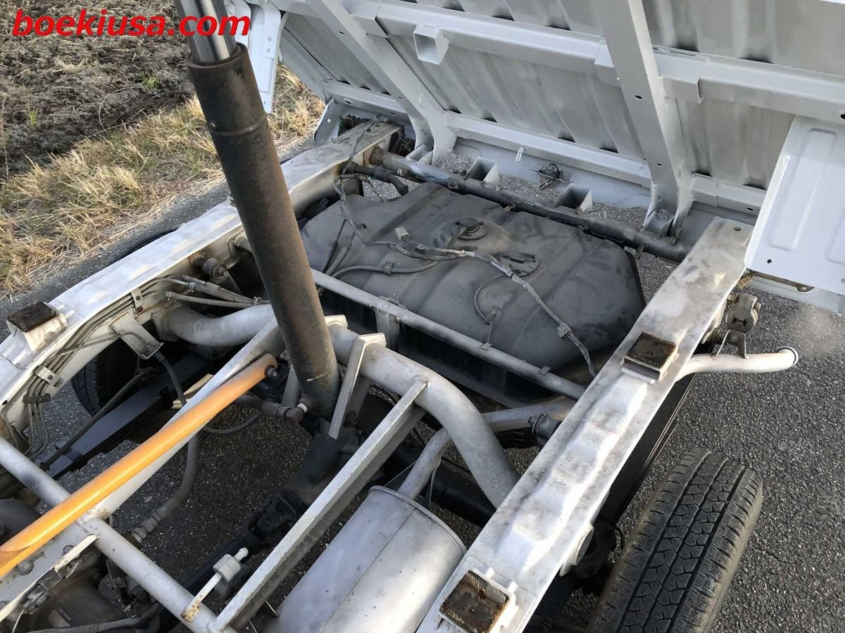 1997 Mitsubishi Minicab JDM car for sale — photo 5 of 11