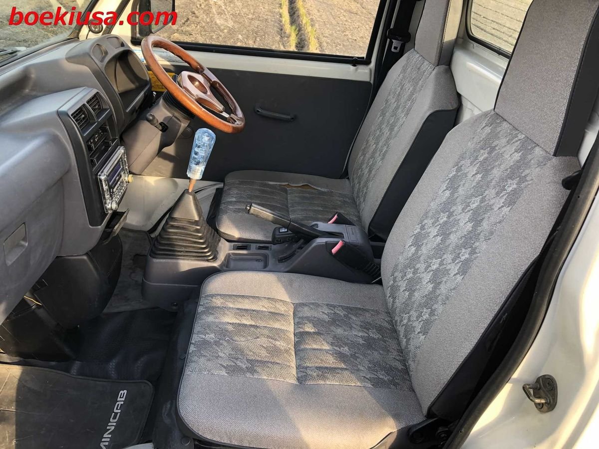 1997 Mitsubishi Minicab JDM car for sale — photo 10 of 11
