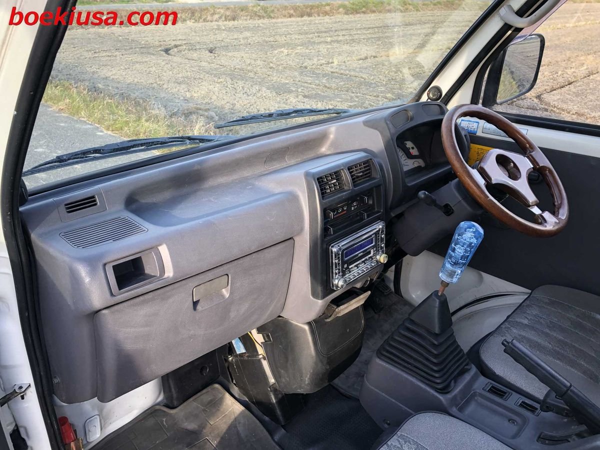 1997 Mitsubishi Minicab JDM car for sale — photo 9 of 11
