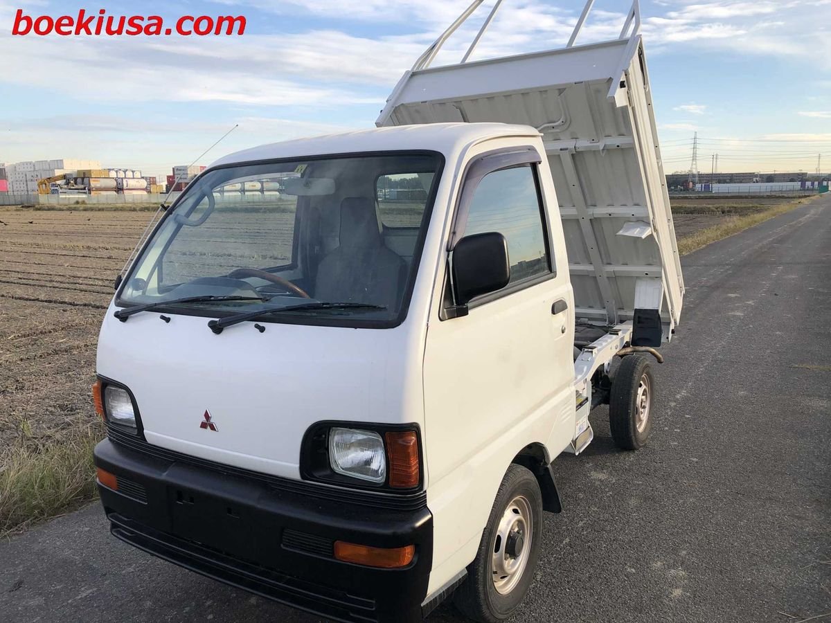 1997 Mitsubishi Minicab JDM car for sale — photo 2 of 11
