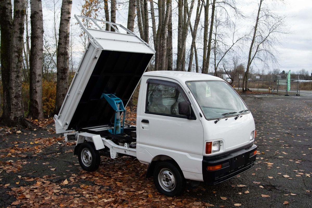 1997 Mitsubishi Minicab JDM car for sale — photo 9 of 9