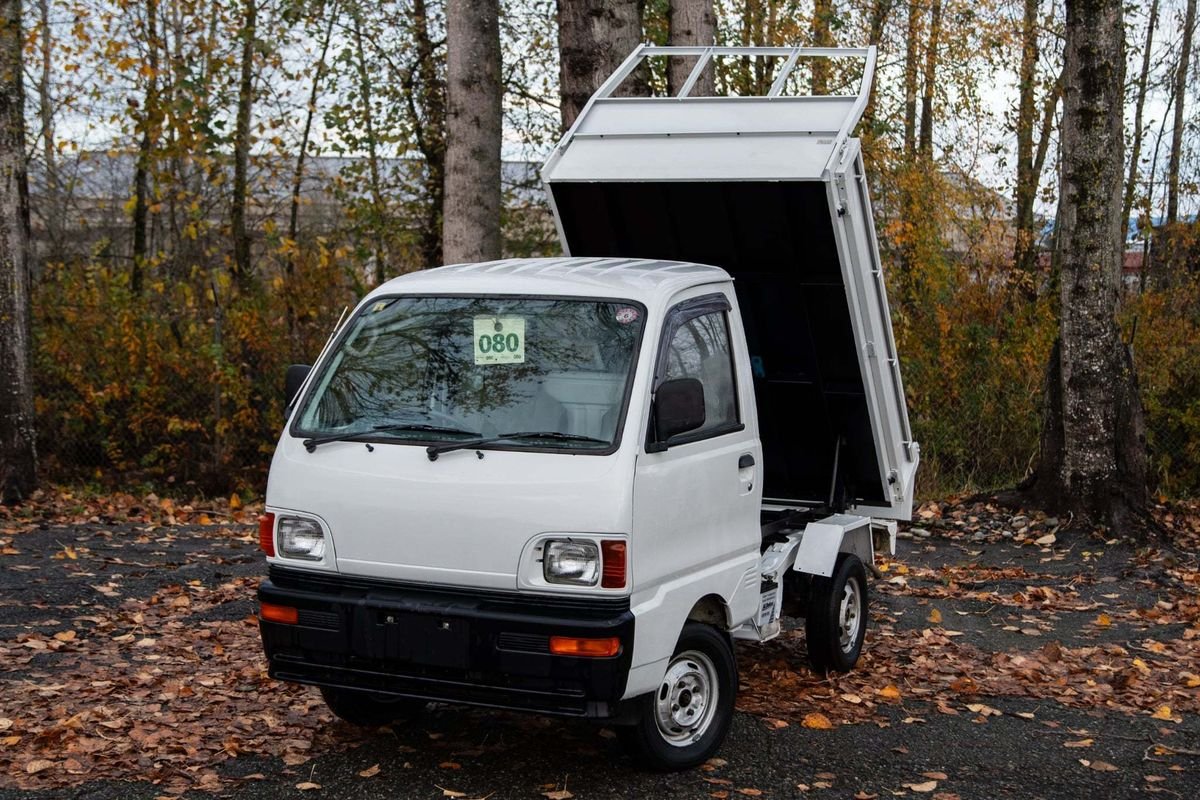 1997 Mitsubishi Minicab JDM car for sale — photo 3 of 9