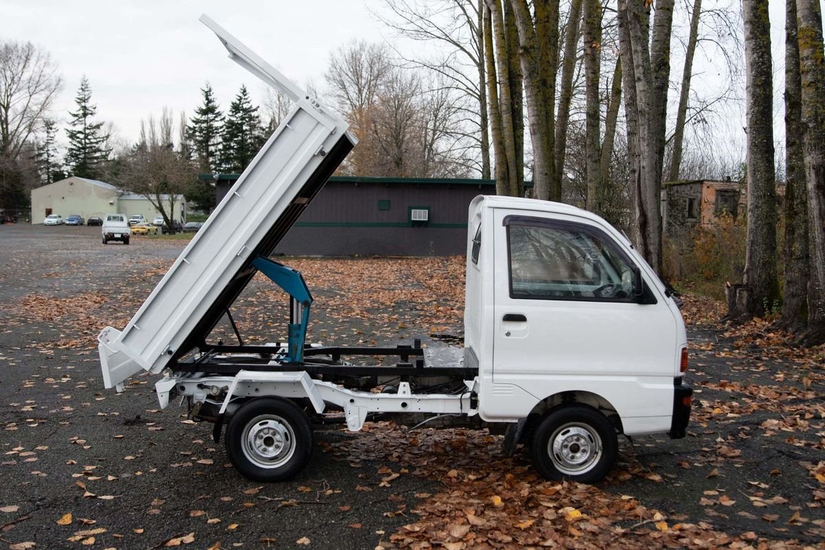 1997 Mitsubishi Minicab JDM car for sale — photo 8 of 9
