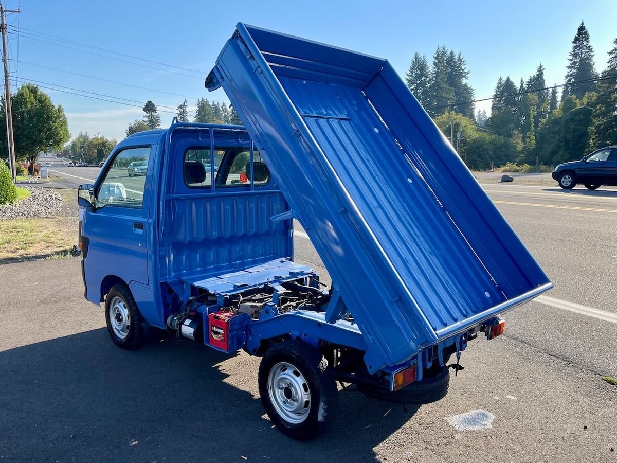 1998 Daihatsu Hijet JDM car for sale — photo 7 of 9