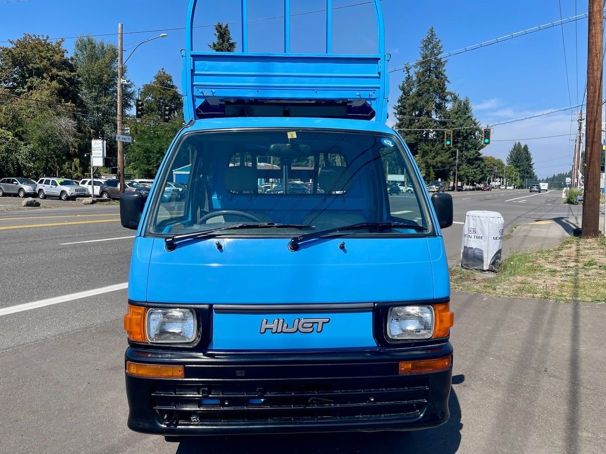 1998 Daihatsu Hijet JDM car for sale — photo 3 of 9