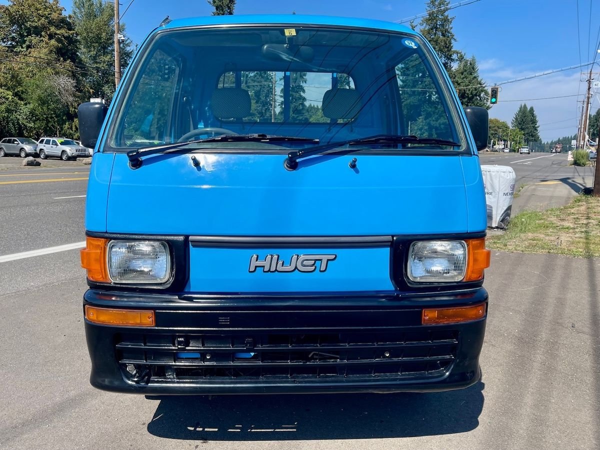 1998 Daihatsu Hijet JDM car for sale — photo 4 of 9