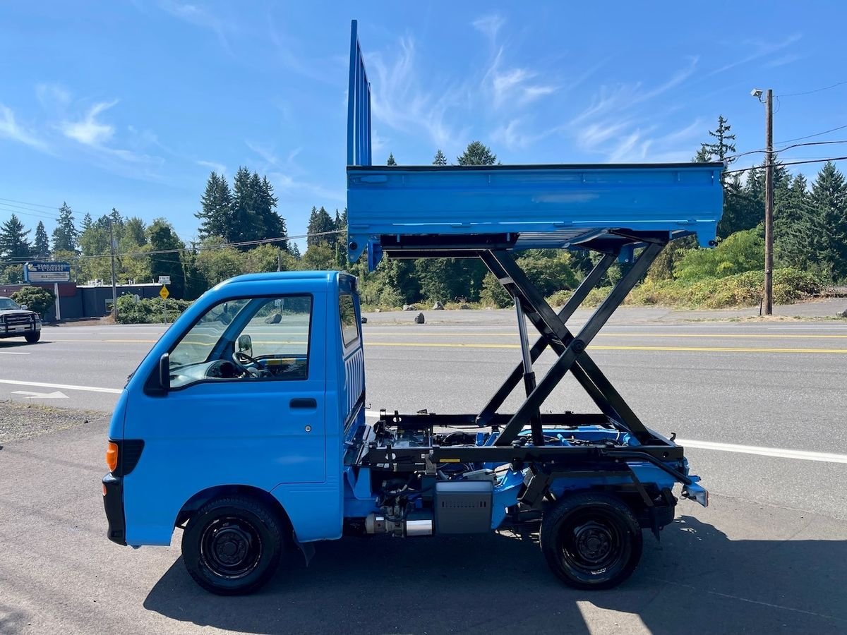 1998 Daihatsu Hijet JDM car for sale — photo 8 of 9