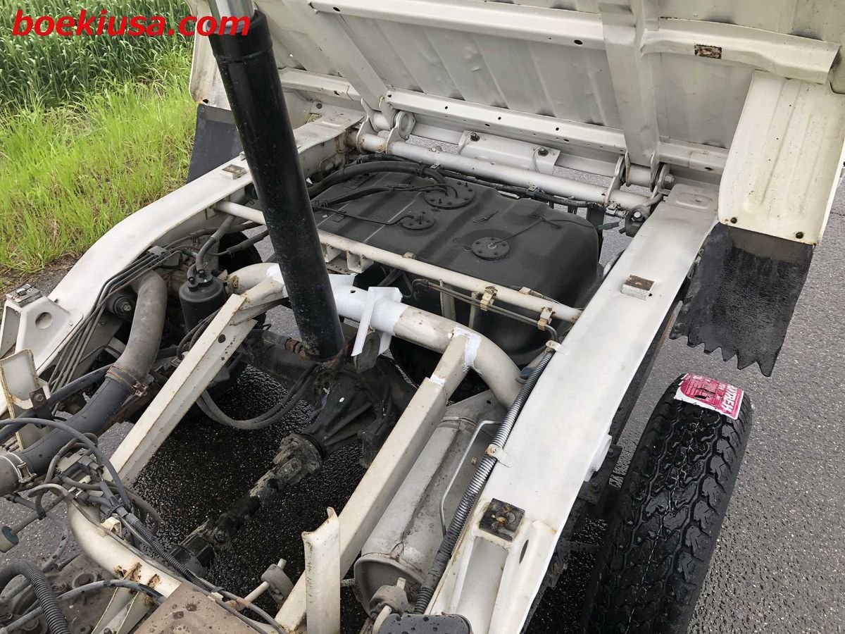 1998 Daihatsu Hijet JDM car for sale — photo 5 of 11