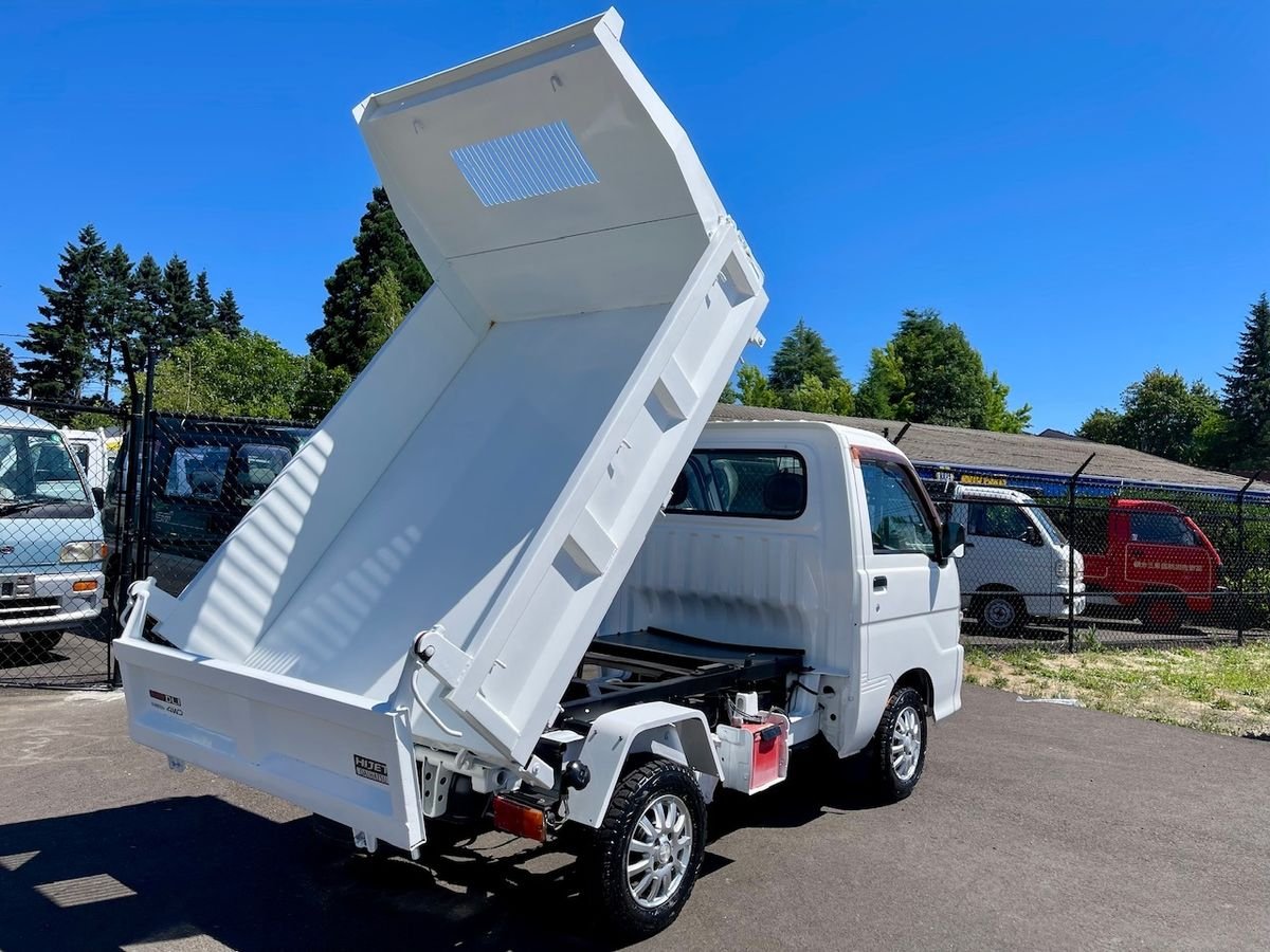 1999 Daihatsu Hijet JDM car for sale — photo 8 of 9