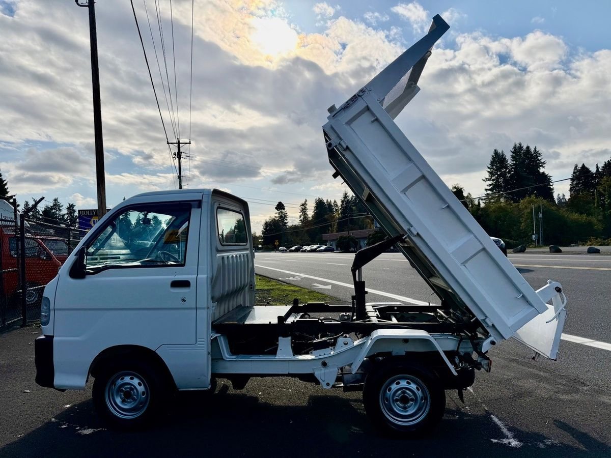 1999 Daihatsu Hijet JDM car for sale — photo 6 of 9