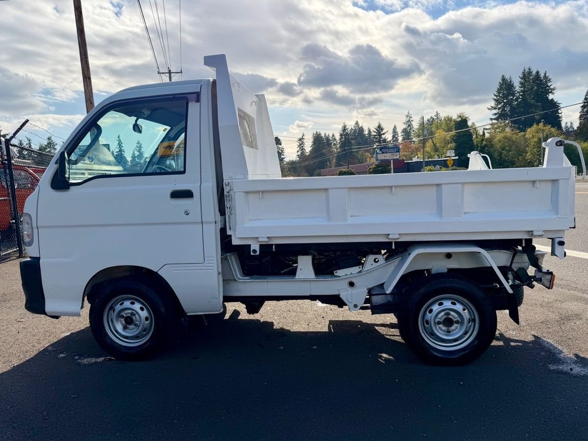1999 Daihatsu Hijet JDM car for sale — photo 7 of 9
