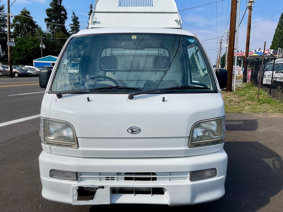 2000 Daihatsu Hijet JDM car for sale — photo 2 of 9