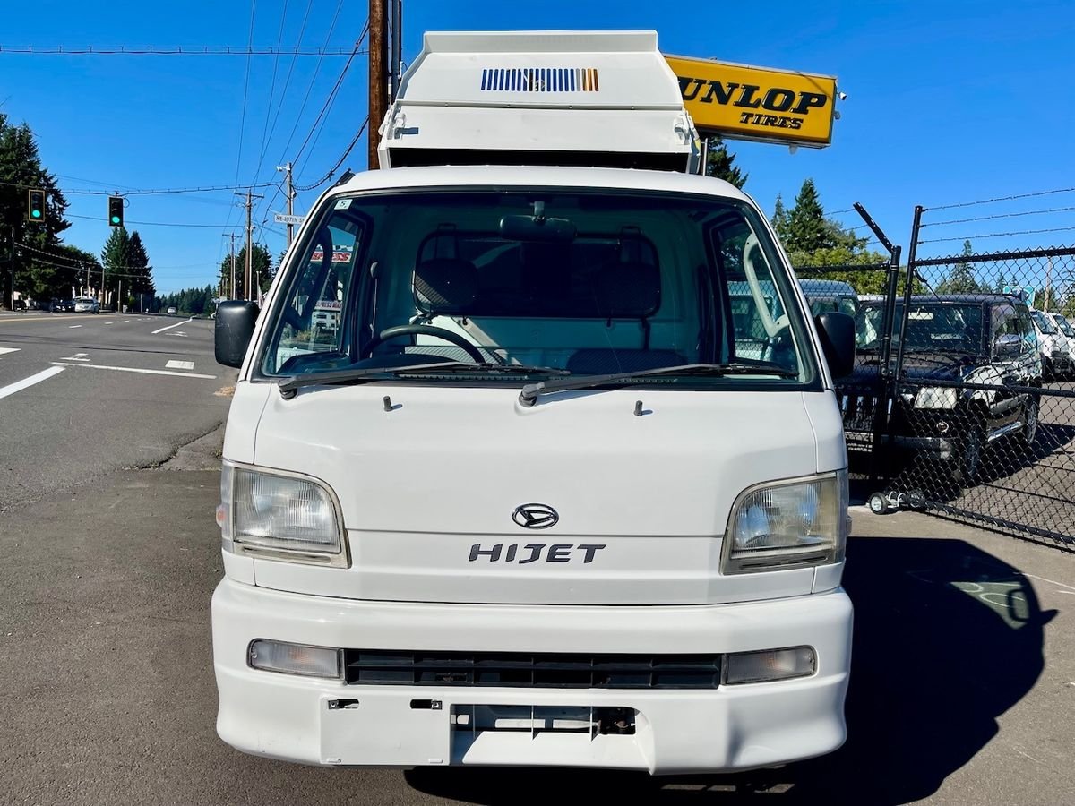2000 Daihatsu Hijet JDM car for sale — photo 2 of 9