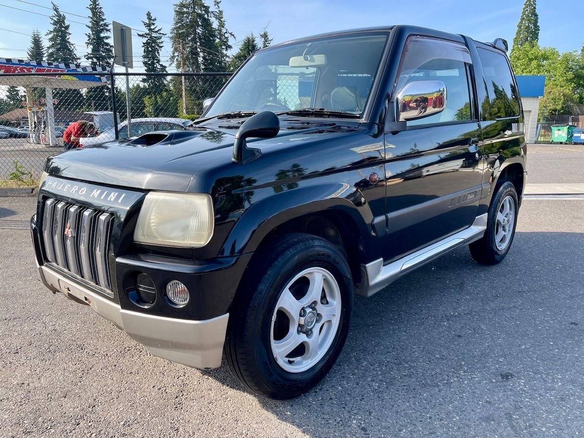 1999 Mitsubishi Pajero Mini JDM car for sale — photo 2 of 9