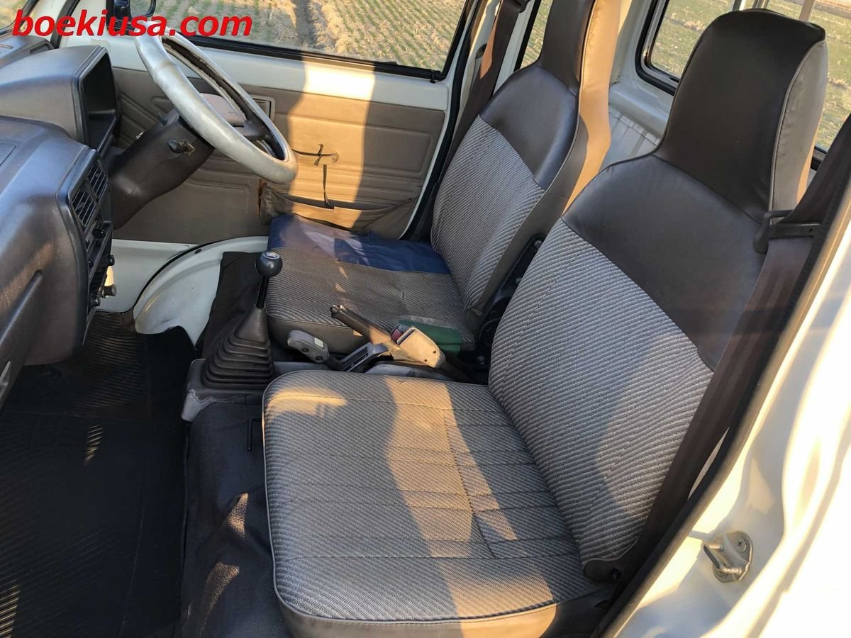 1992 Daihatsu Hijet JDM car for sale — photo 10 of 11