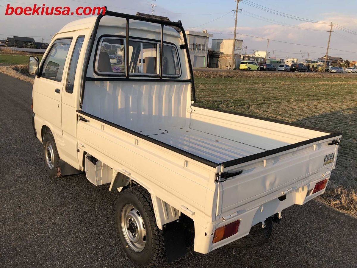 1992 Daihatsu Hijet JDM car for sale — photo 3 of 11