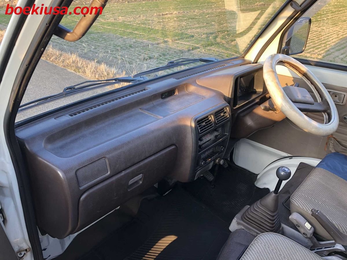 1992 Daihatsu Hijet JDM car for sale — photo 9 of 11