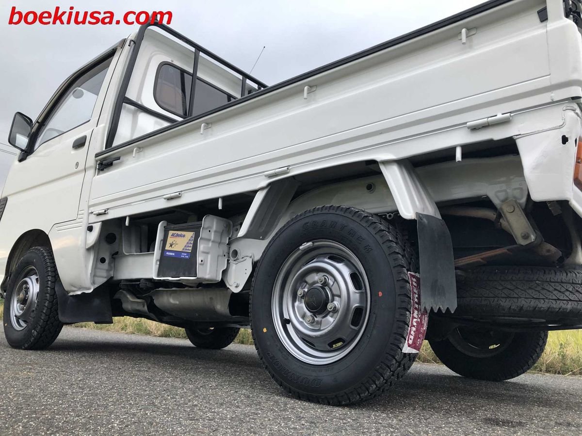 1994 Daihatsu Hijet JDM car for sale — photo 5 of 11