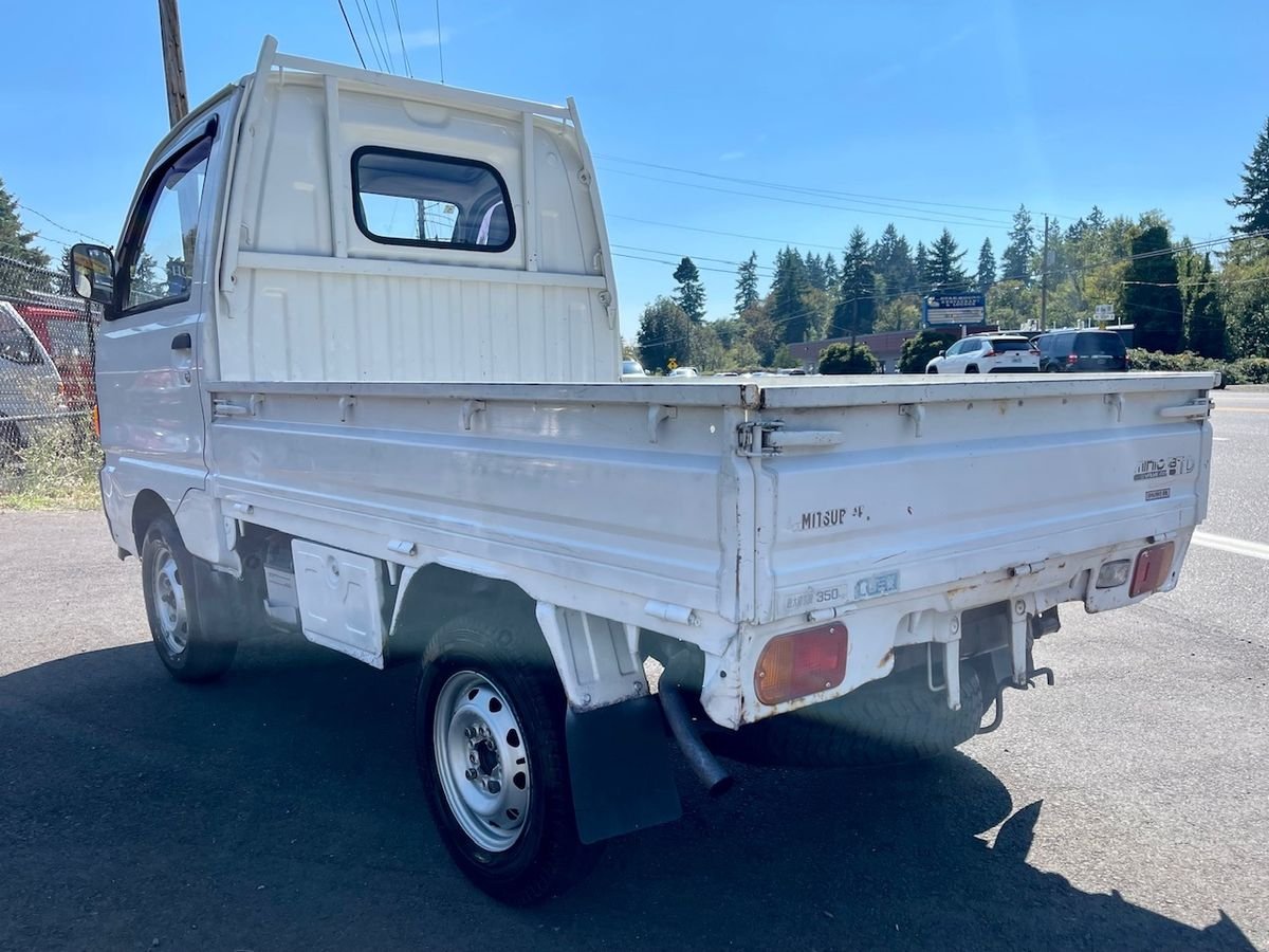 1994 Mitsubishi Minicab JDM car for sale — photo 5 of 9