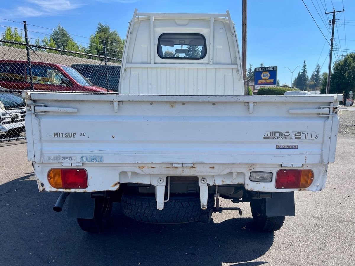 1994 Mitsubishi Minicab JDM car for sale — photo 6 of 9