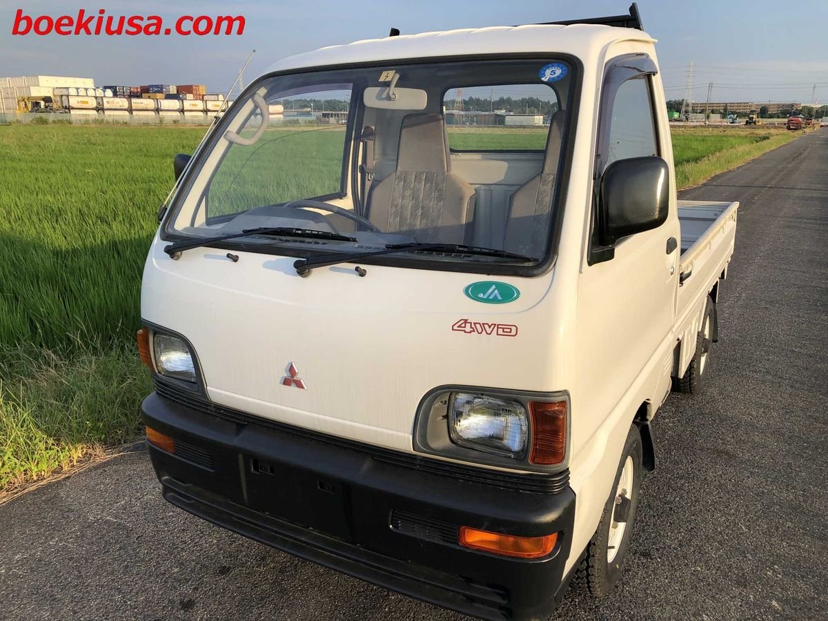 1994 Mitsubishi Minicab JDM car for sale — photo 2 of 11