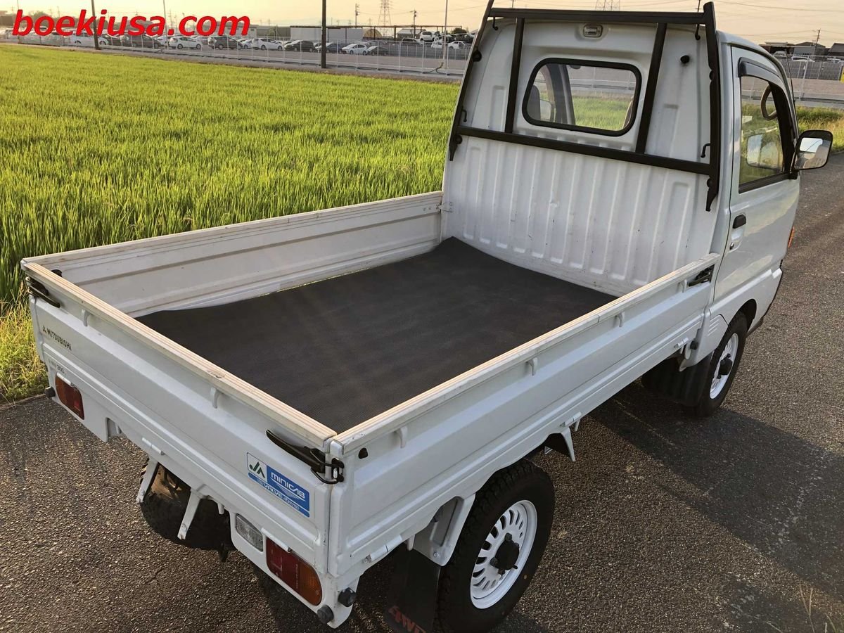 1994 Mitsubishi Minicab JDM car for sale — photo 4 of 11