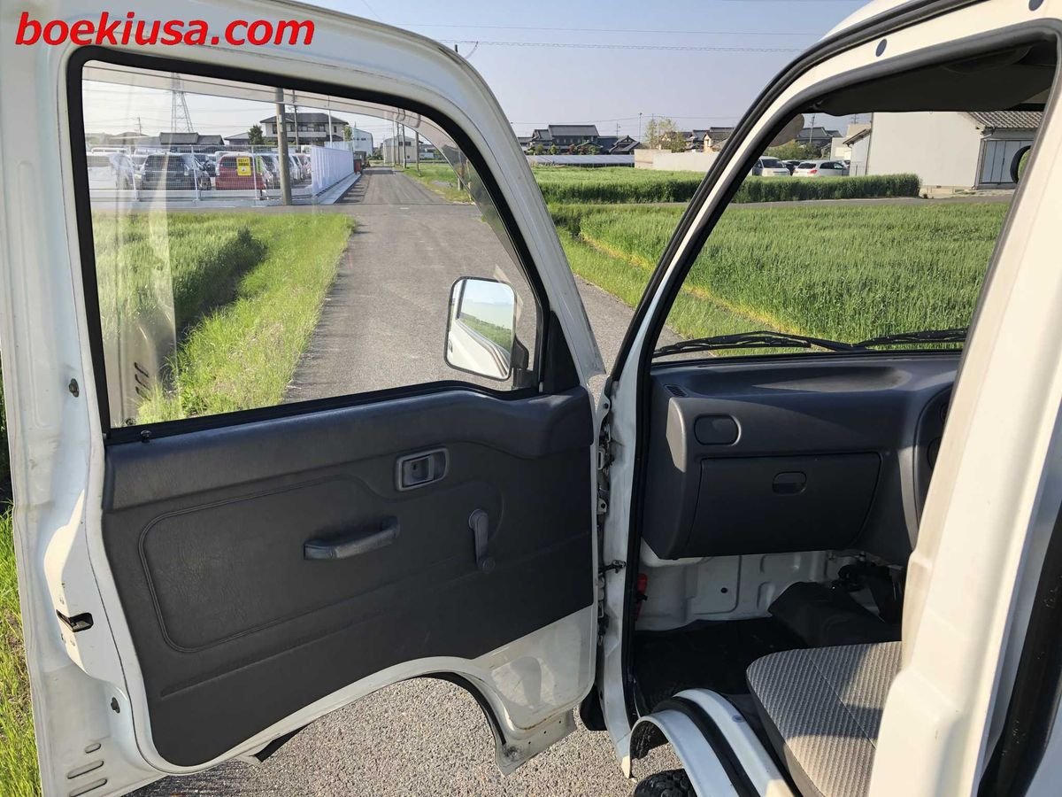 1995 Daihatsu Hijet JDM car for sale — photo 8 of 11
