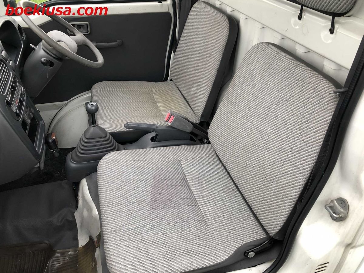 1995 Daihatsu Hijet JDM car for sale — photo 10 of 11