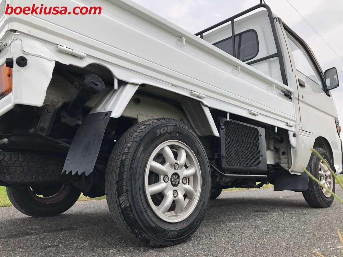 1995 Daihatsu Hijet JDM car for sale — photo 6 of 11