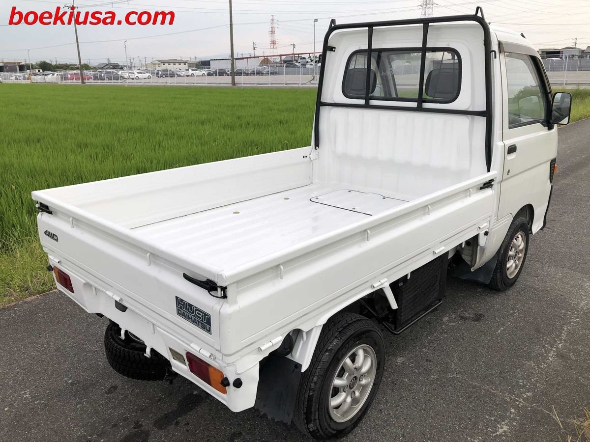 1995 Daihatsu Hijet JDM car for sale — photo 4 of 11