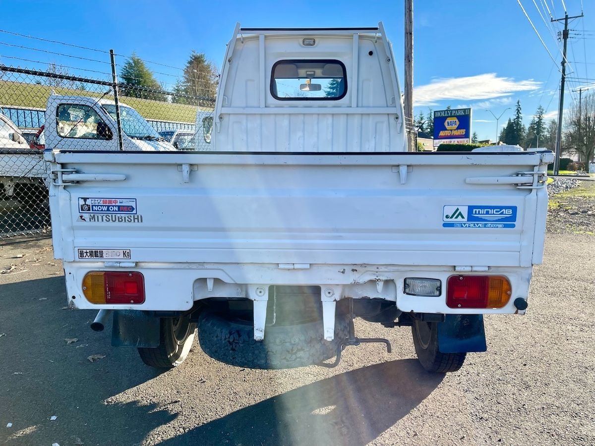 1995 Mitsubishi Minicab JDM car for sale — photo 5 of 9
