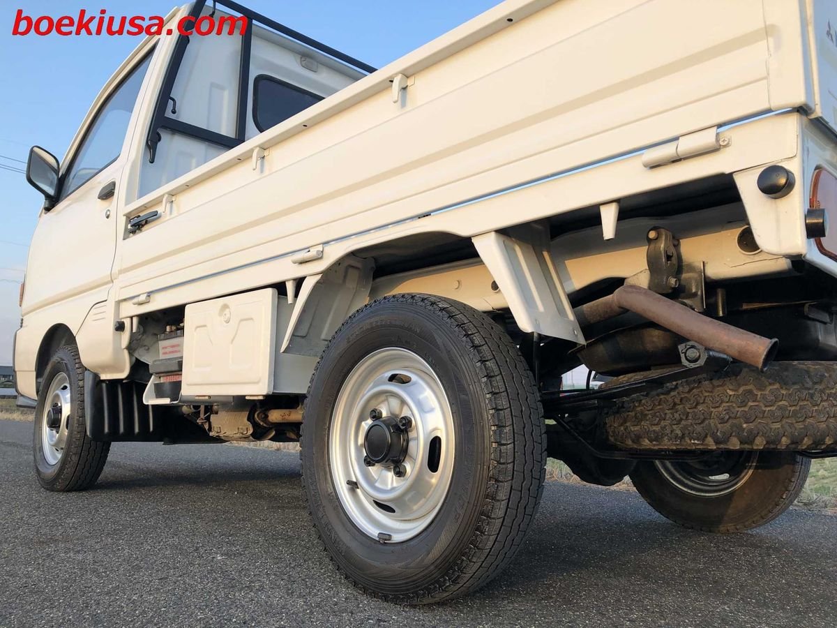 1995 Mitsubishi Minicab JDM car for sale — photo 5 of 11