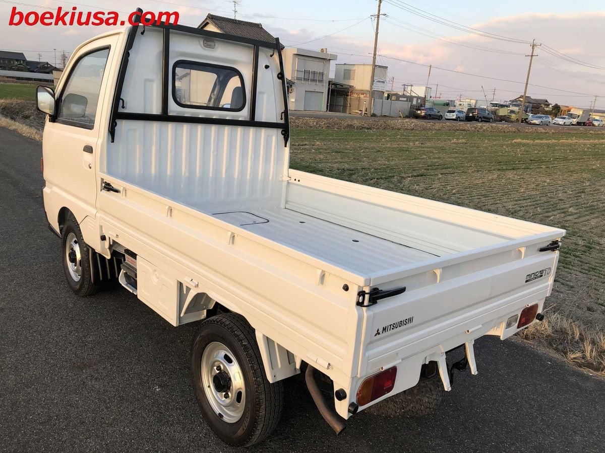 1995 Mitsubishi Minicab JDM car for sale — photo 3 of 11