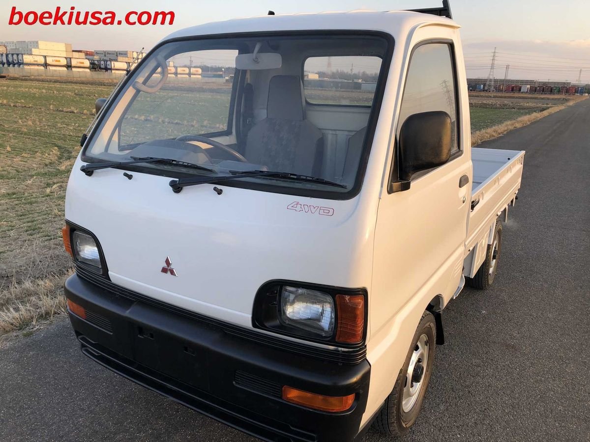 1995 Mitsubishi Minicab JDM car for sale — photo 2 of 11