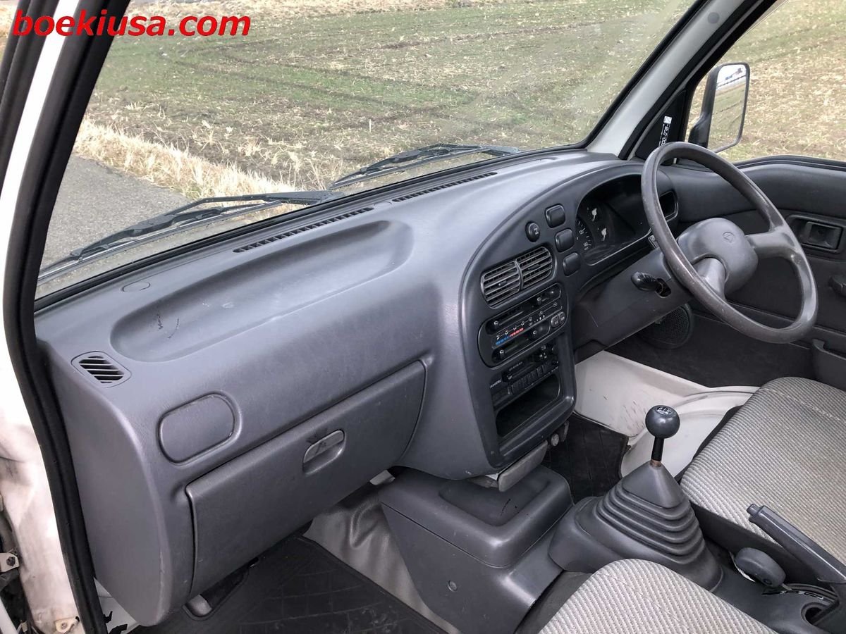 1996 Daihatsu Hijet JDM car for sale — photo 9 of 11