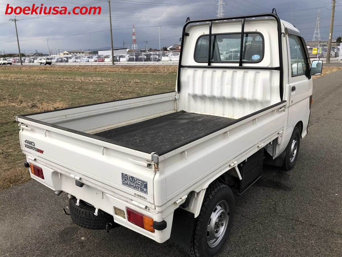 1996 Daihatsu Hijet JDM car for sale — photo 4 of 11