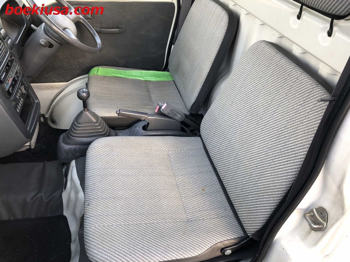 1996 Daihatsu Hijet JDM car for sale — photo 10 of 11