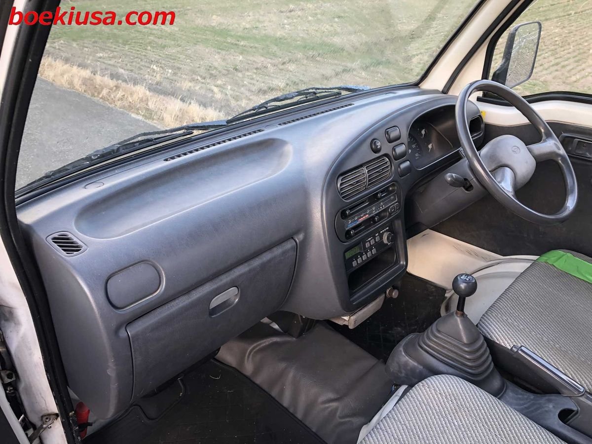 1996 Daihatsu Hijet JDM car for sale — photo 9 of 11