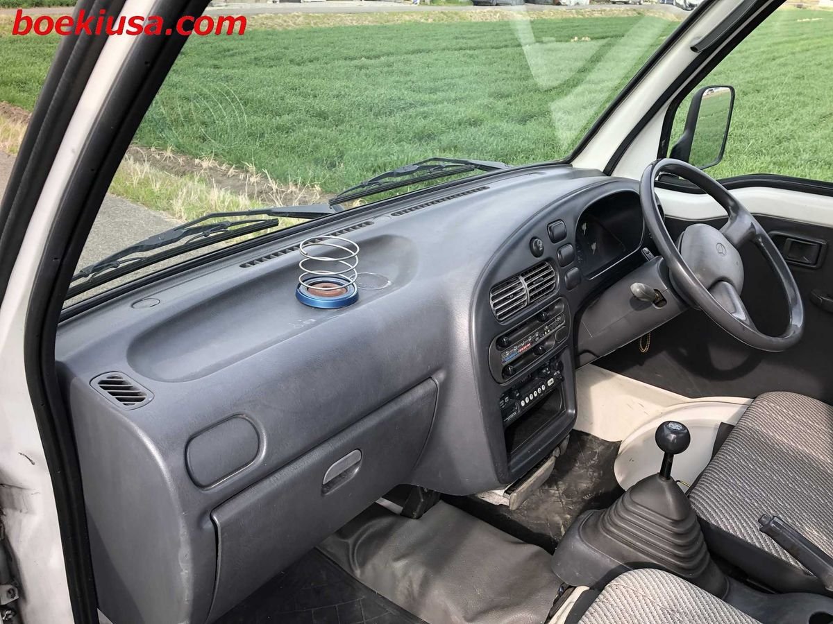 1996 Daihatsu Hijet JDM car for sale — photo 9 of 11