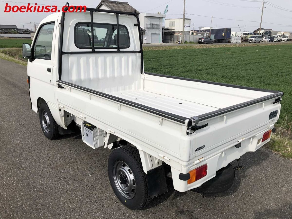 1996 Daihatsu Hijet JDM car for sale — photo 3 of 11