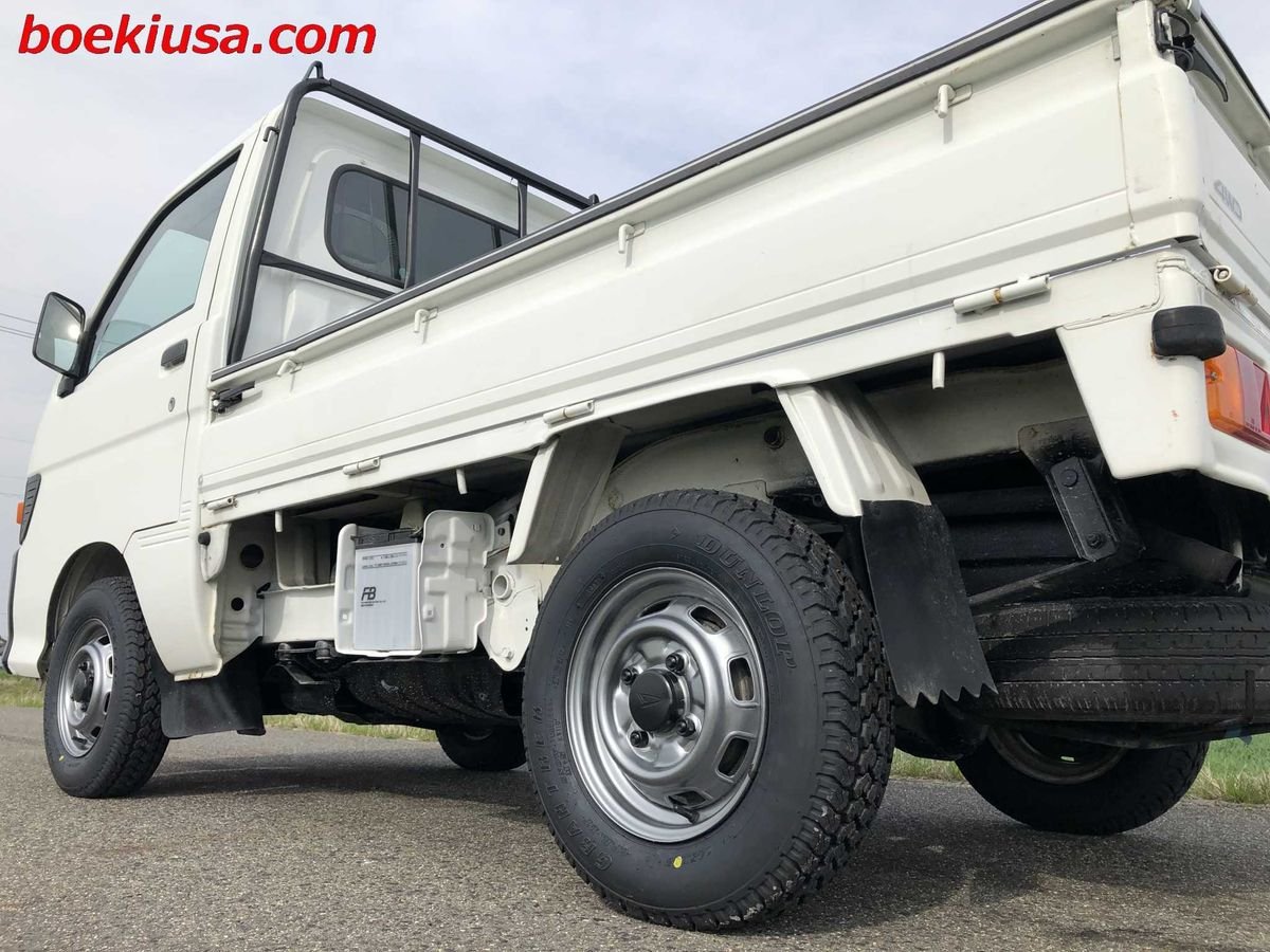 1996 Daihatsu Hijet JDM car for sale — photo 5 of 11