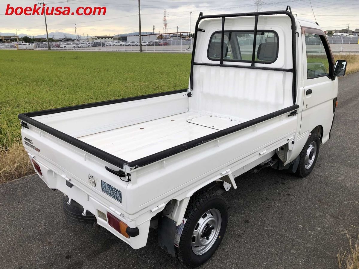 1996 Daihatsu Hijet JDM car for sale — photo 4 of 11