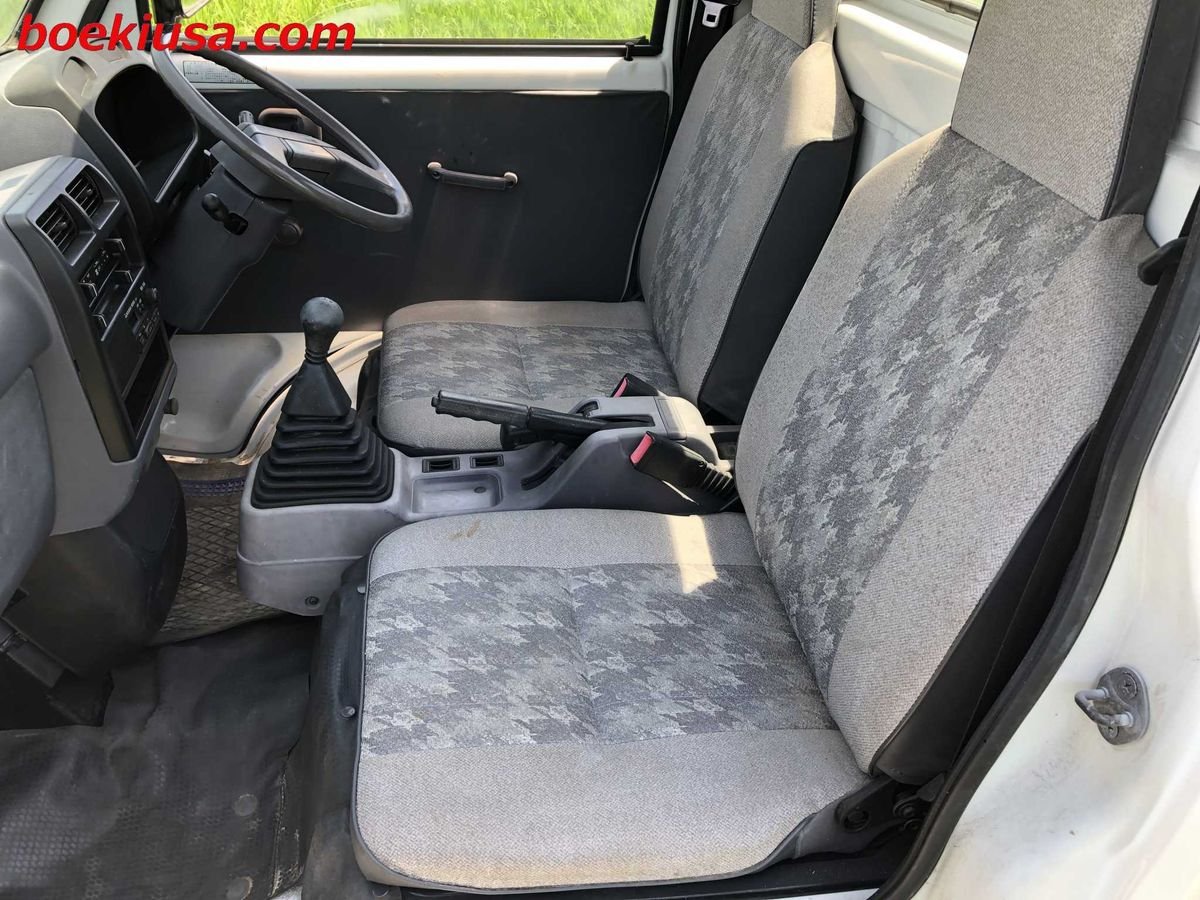 1996 Mitsubishi Minicab JDM car for sale — photo 10 of 11
