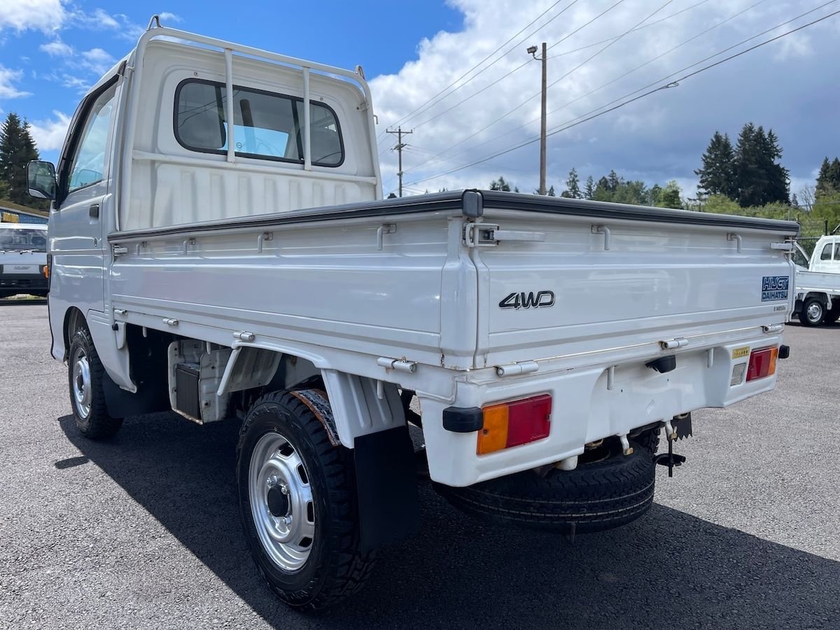1997 Daihatsu Hijet JDM car for sale — photo 4 of 9