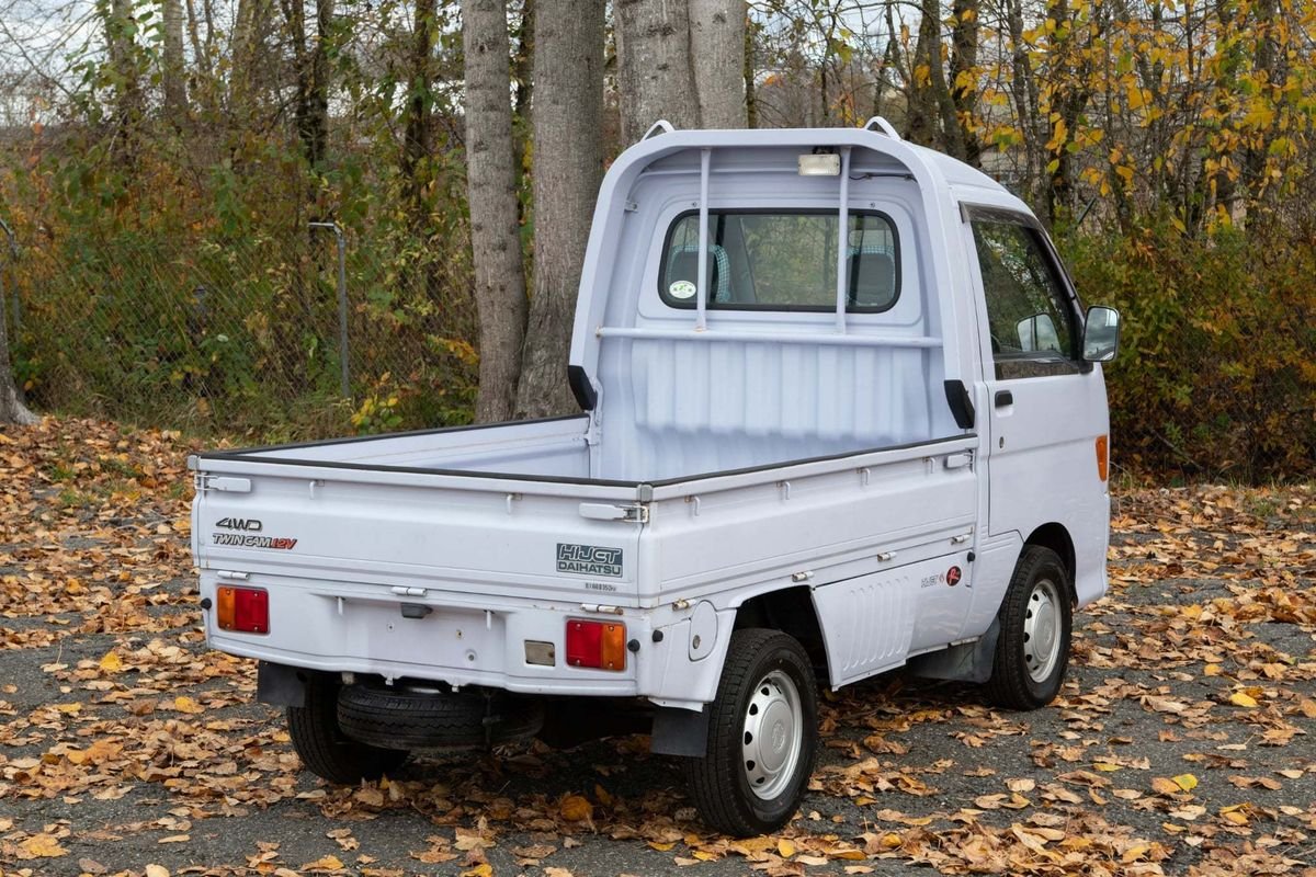 1997 Daihatsu Hijet JDM car for sale — photo 6 of 9
